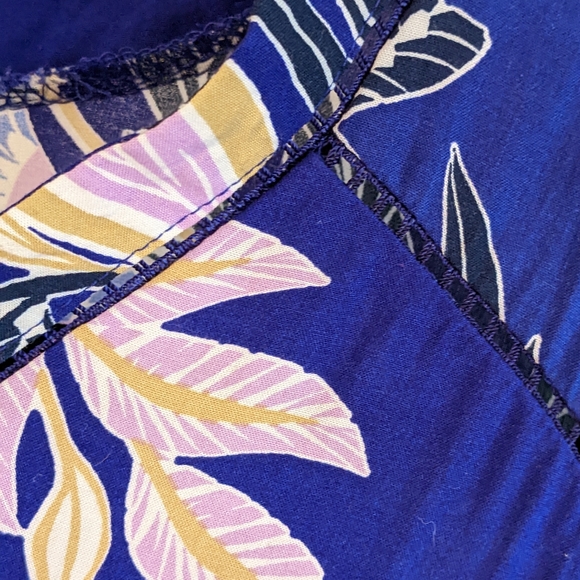 St. John's Bay Medium Floral Bright Beautifully Colored Boho Top Blouse 😎 - Picture 6 of 9